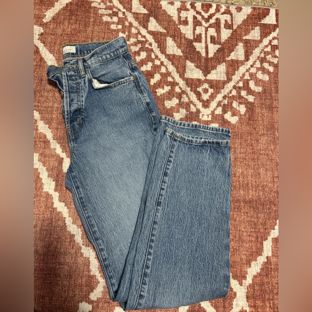 Stretch high rise “dad jean”